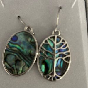 Dangling sequoia earrings
